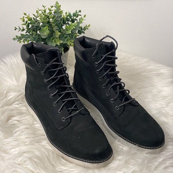 Timberland Boots - Picture 2 of 8